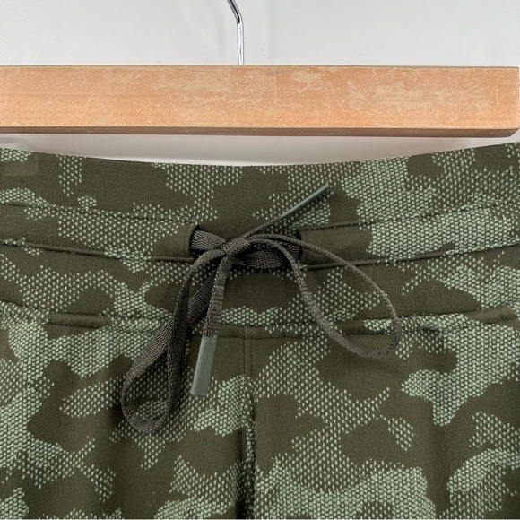 Lululemon Ready to Rulu Jogger 29" Heritage Camo Dark Olive Green Twill Size 2 - Picture 8 of 12